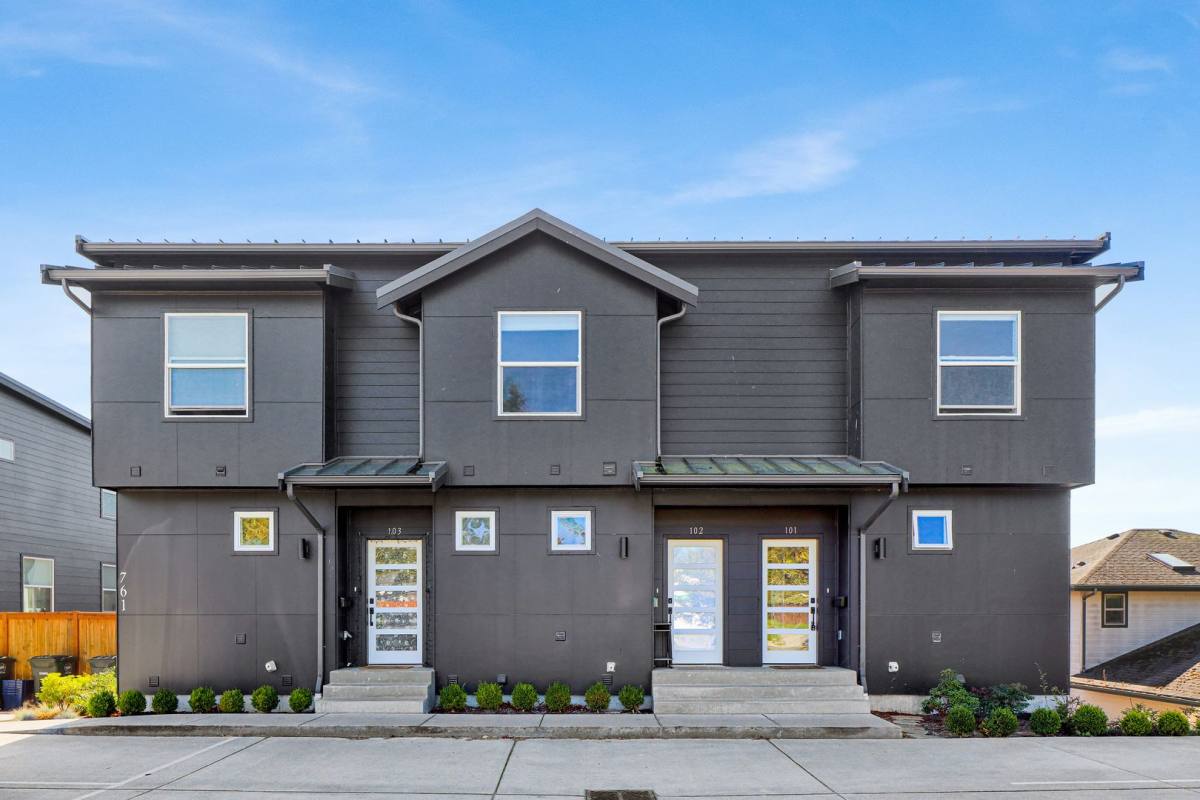 Apartment for rent at 761 Georgia St, Blaine, WA 98230
