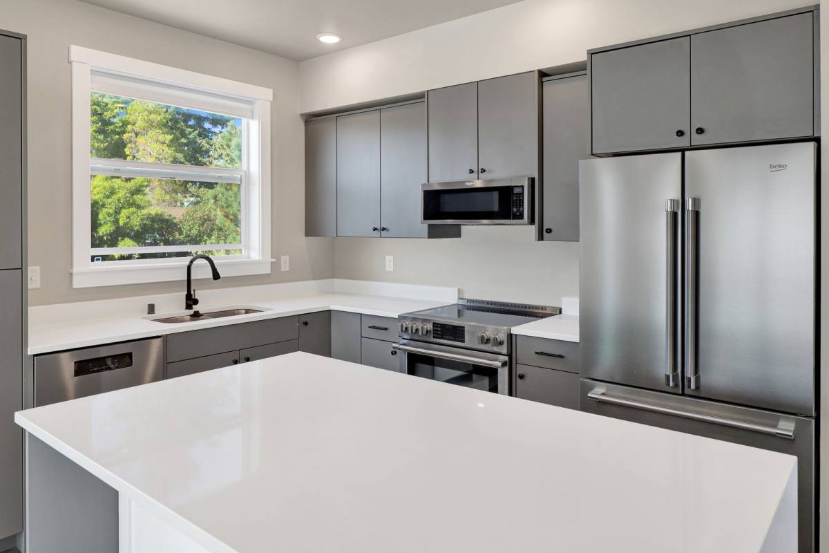Apartment for rent at 761 Georgia St, Blaine, WA 98230