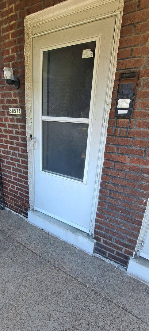 Apartment for rent at 5055-5057 Chippewa St, Saint Louis, MO 63109