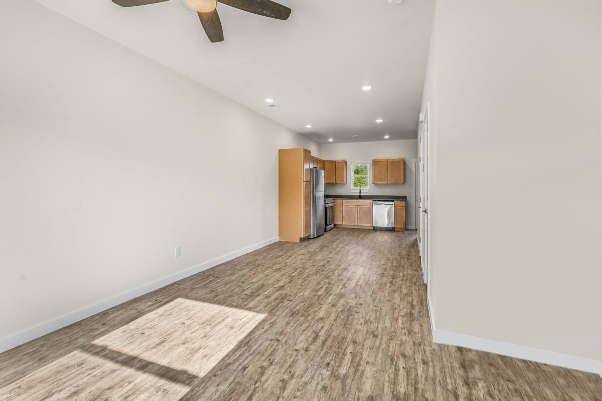 Townhouse for rent at 18398 Highway 71, Pineville, MO 64856