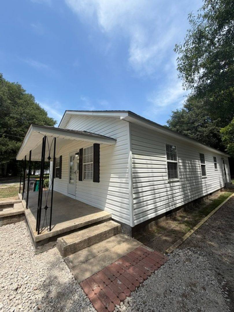 House for rent at 536 Linwood Ave, Lumberton, NC 28358