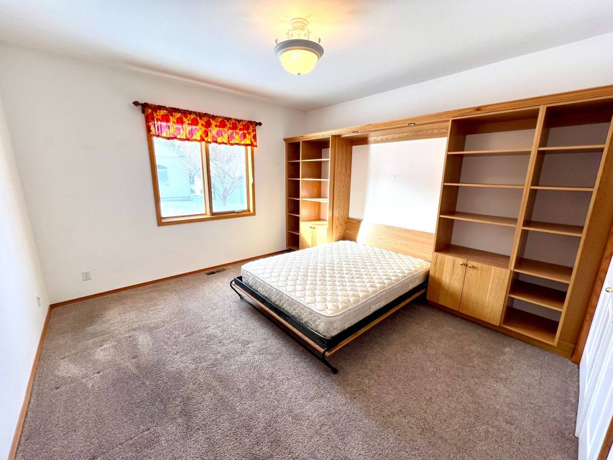 House for rent at 517 Burnham Place, Helena, MT 59601