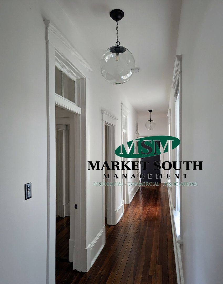 Apartment for rent at 106 E Bolton St, Savannah, GA 31401