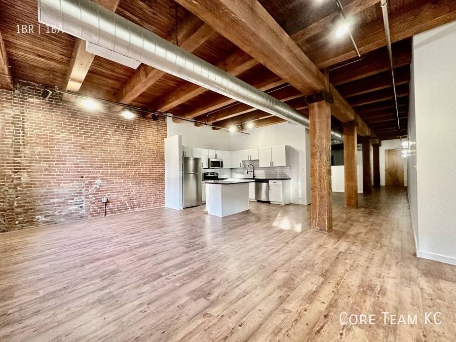 Apartment for rent at 204 Walnut St #205, Kansas City, MO 64105