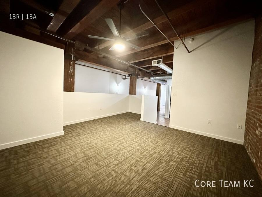 Apartment for rent at 204 Walnut St #205, Kansas City, MO 64105