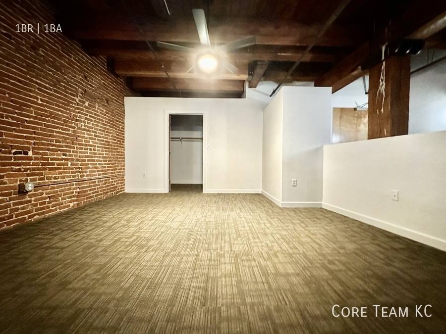 Apartment for rent at 204 Walnut St #205, Kansas City, MO 64105