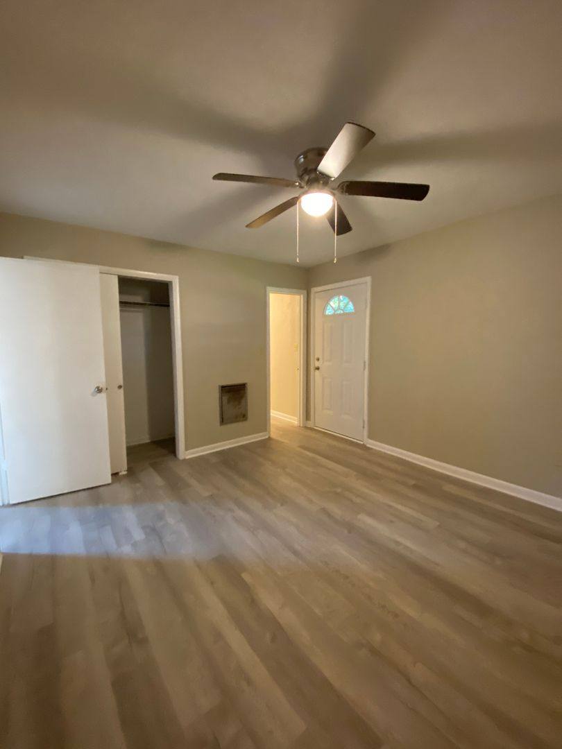 Apartment for rent at 2342 Airport Dr, Athens, GA 30605