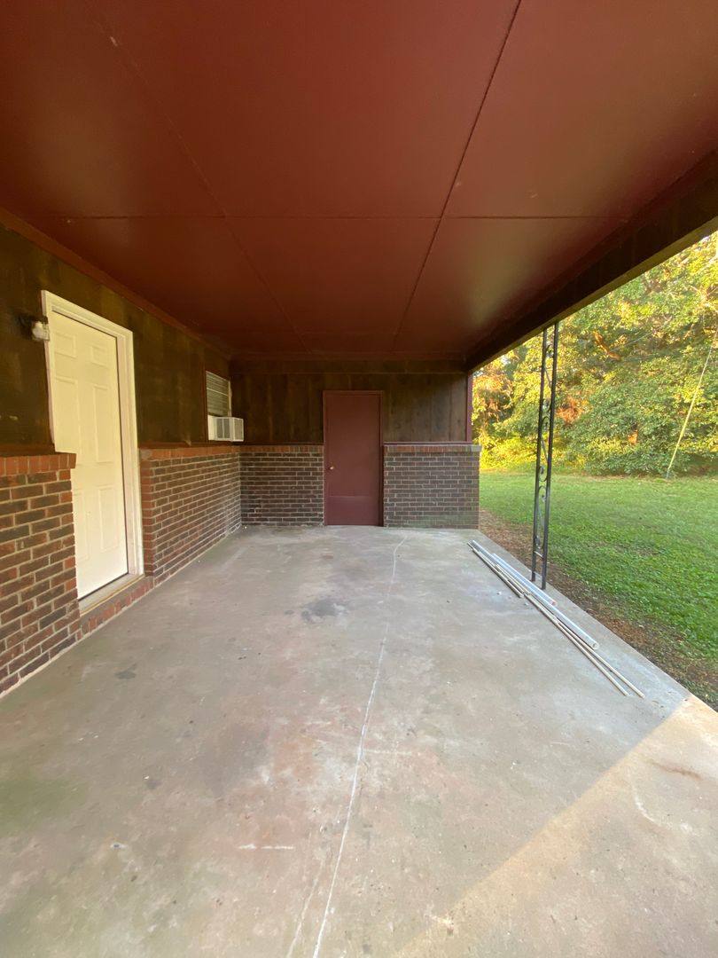 Apartment for rent at 2342 Airport Dr, Athens, GA 30605