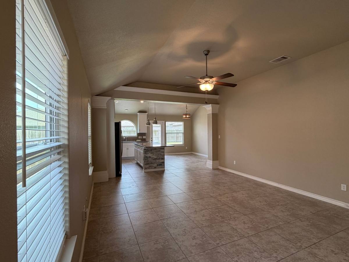 House for rent at 8033 Cormorant Dr, Corpus Christi, TX 78414
