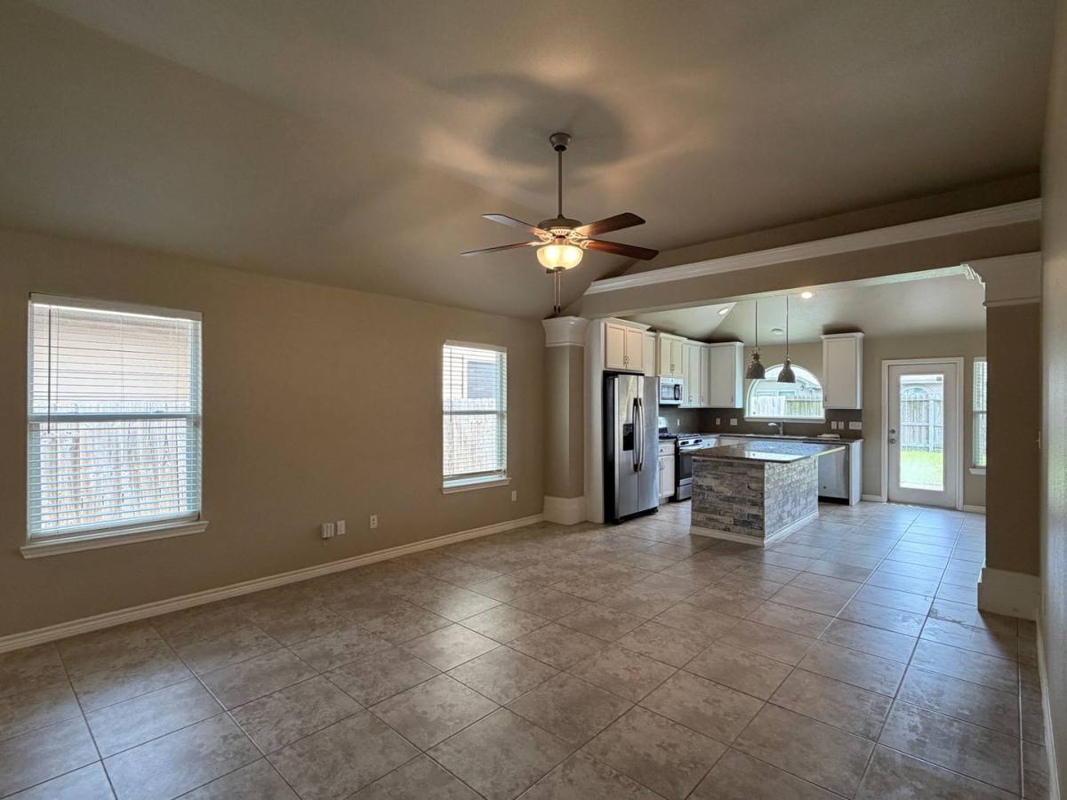 House for rent at 8033 Cormorant Dr, Corpus Christi, TX 78414
