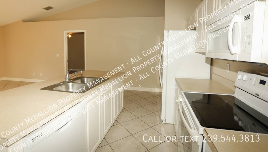 Apartment for rent at 4754 Leonard Blvd S, Lehigh Acres, FL 33973