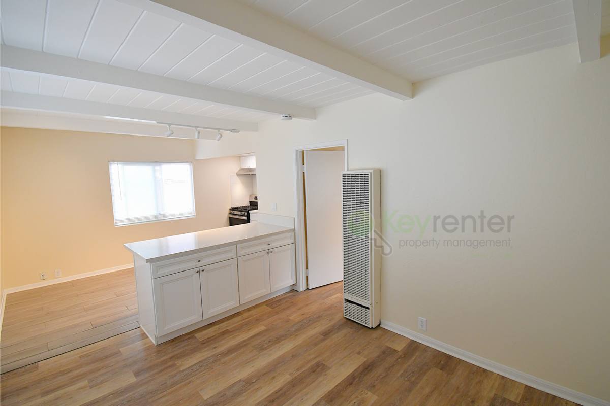 Townhouse for rent at 622 N Nevada St, Oceanside, CA 92054