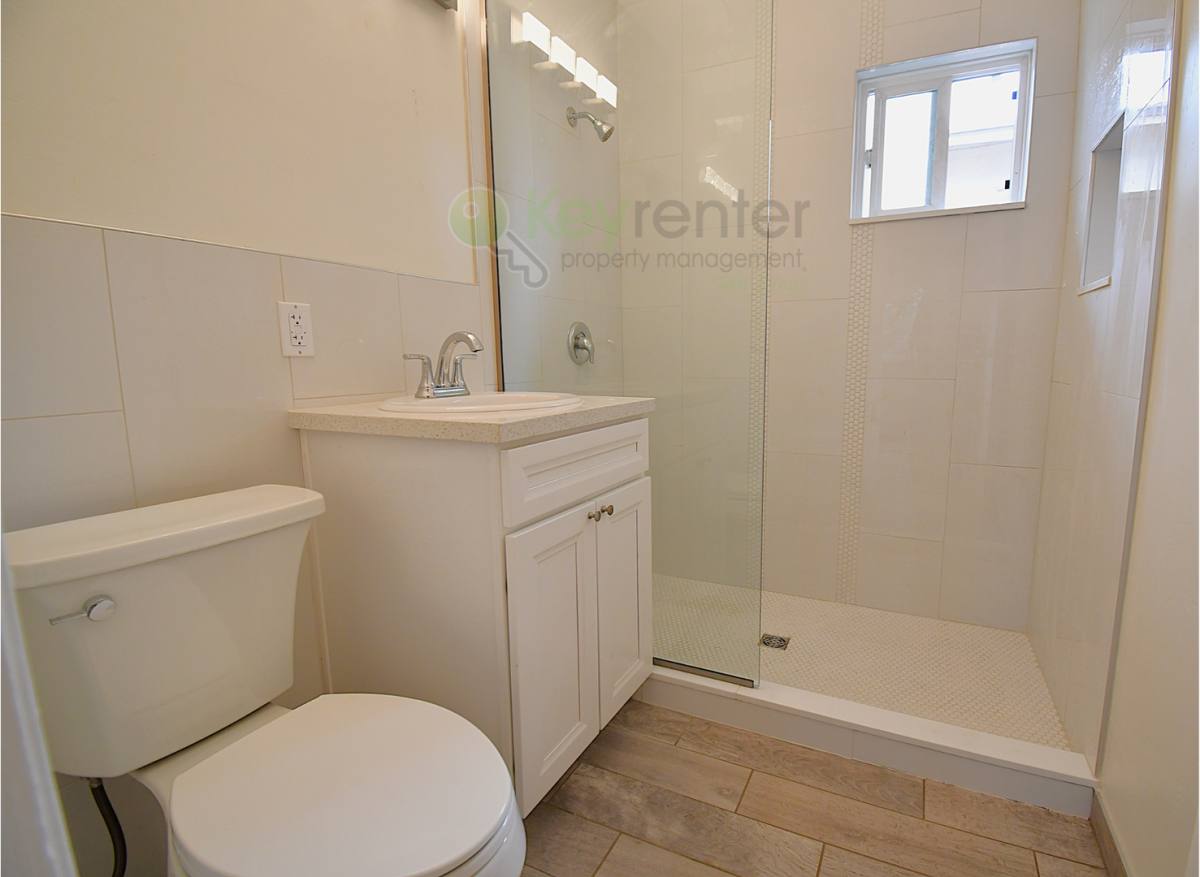 Townhouse for rent at 622 N Nevada St, Oceanside, CA 92054