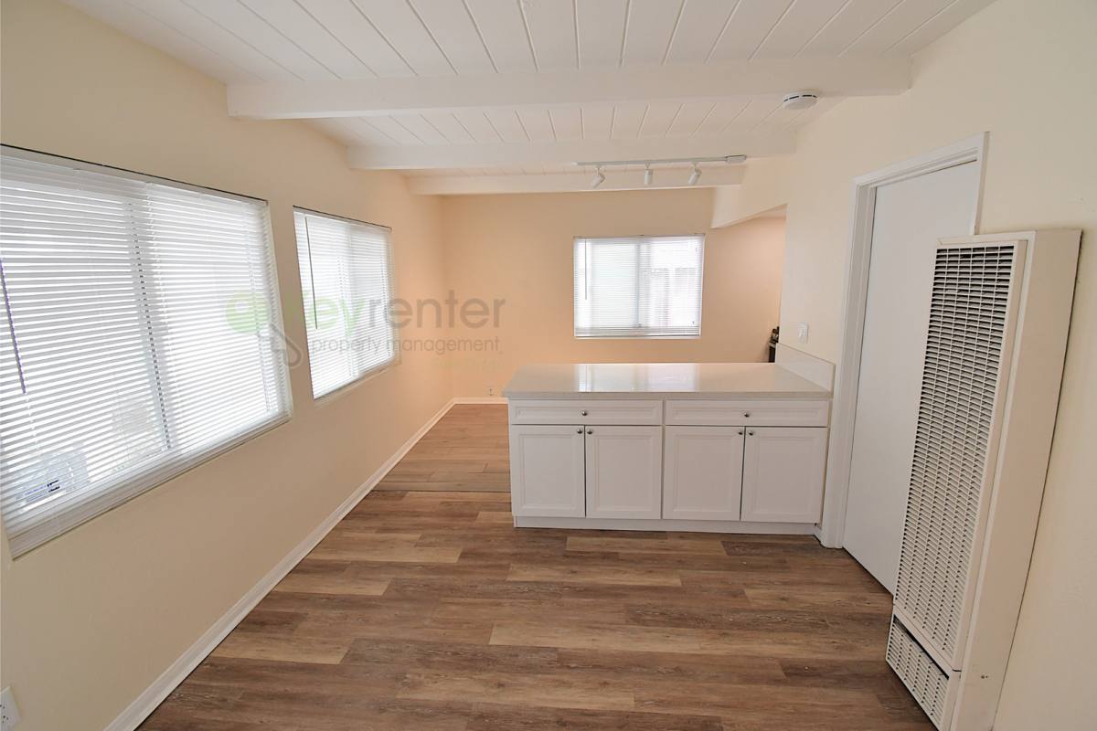 Townhouse for rent at 622 N Nevada St, Oceanside, CA 92054