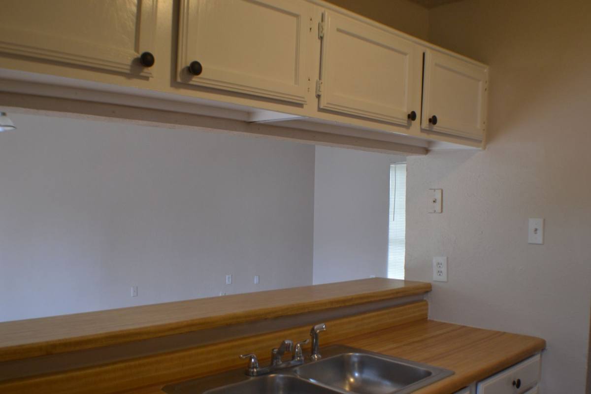 House for rent at 1520 Pebblewood Dr, Dallas, TX 75217
