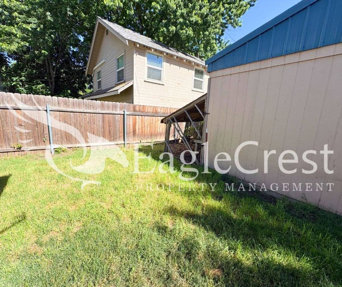 House for rent at 532 Washington St, Walla Walla, WA 99362