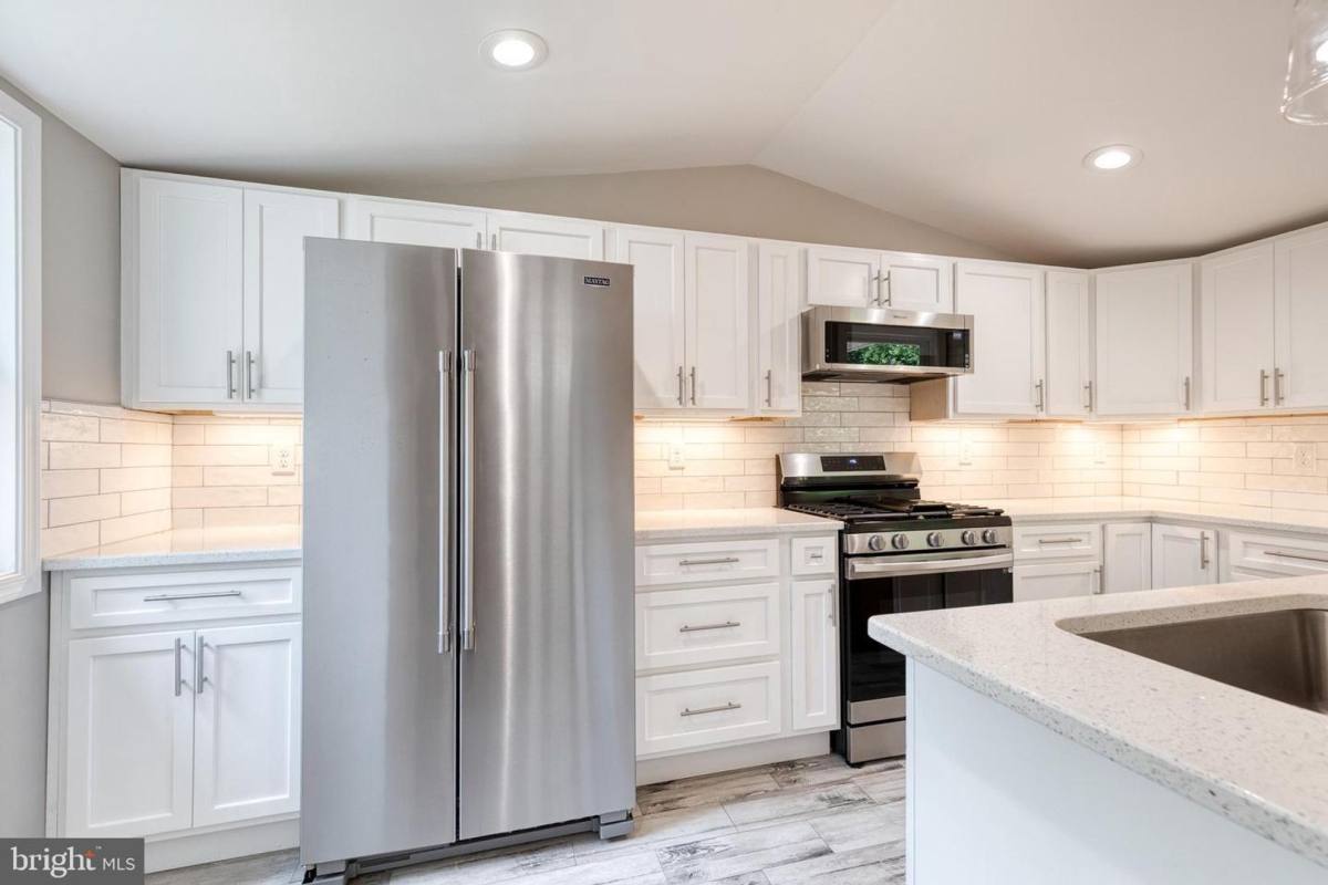 House for rent at 6922 Hollenberry Rd, Sykesville, MD 21784