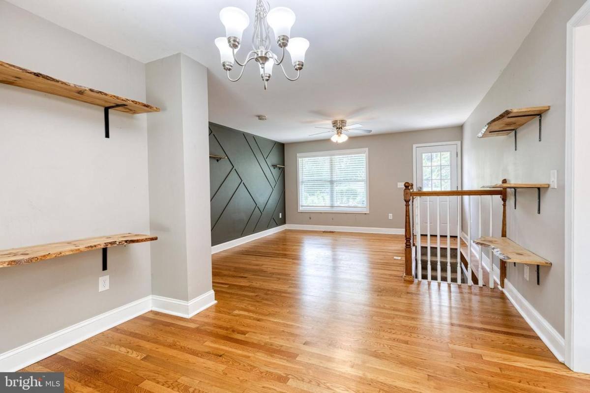 House for rent at 6922 Hollenberry Rd, Sykesville, MD 21784