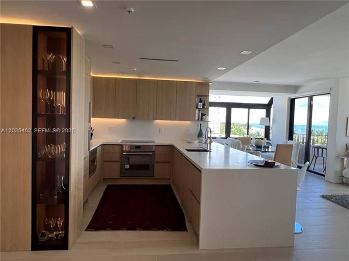 Apartment for rent at 201 Crandon Blvd, Key Biscayne, FL 33149