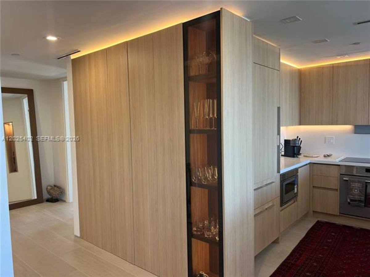 Apartment for rent at 201 Crandon Blvd, Key Biscayne, FL 33149