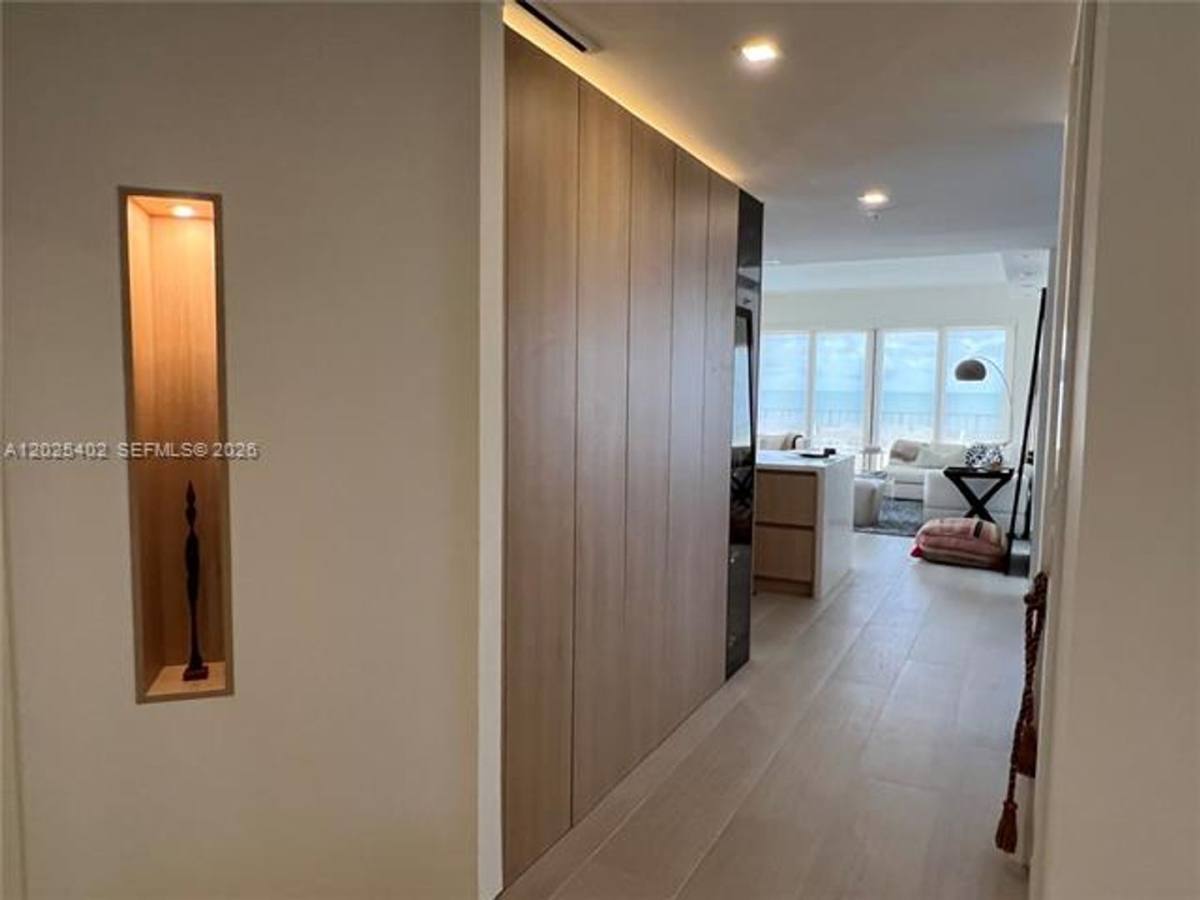 Apartment for rent at 201 Crandon Blvd, Key Biscayne, FL 33149