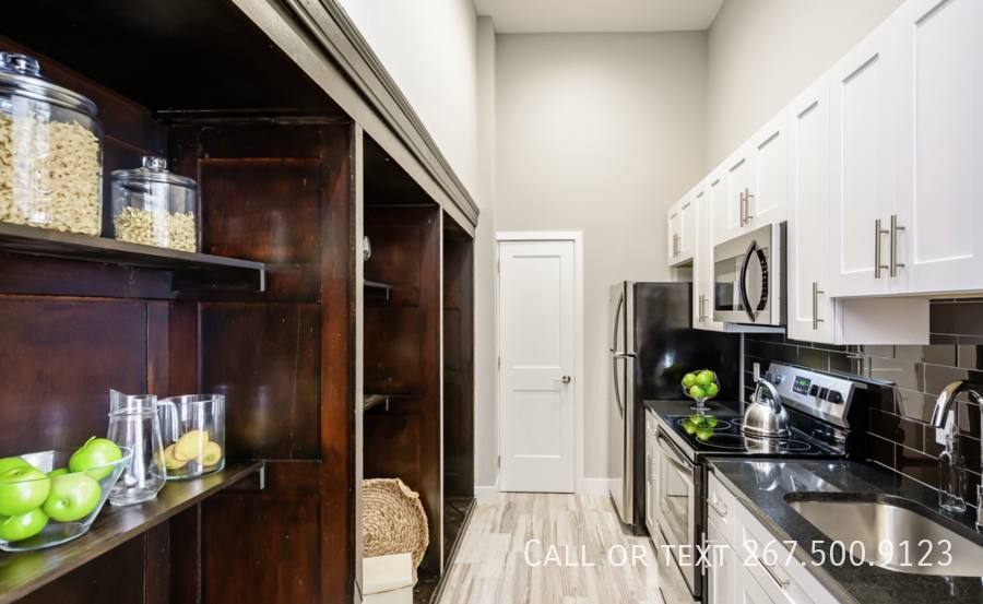 Apartment for rent at 1501 S 17th #306, Philadelphia, PA 19146