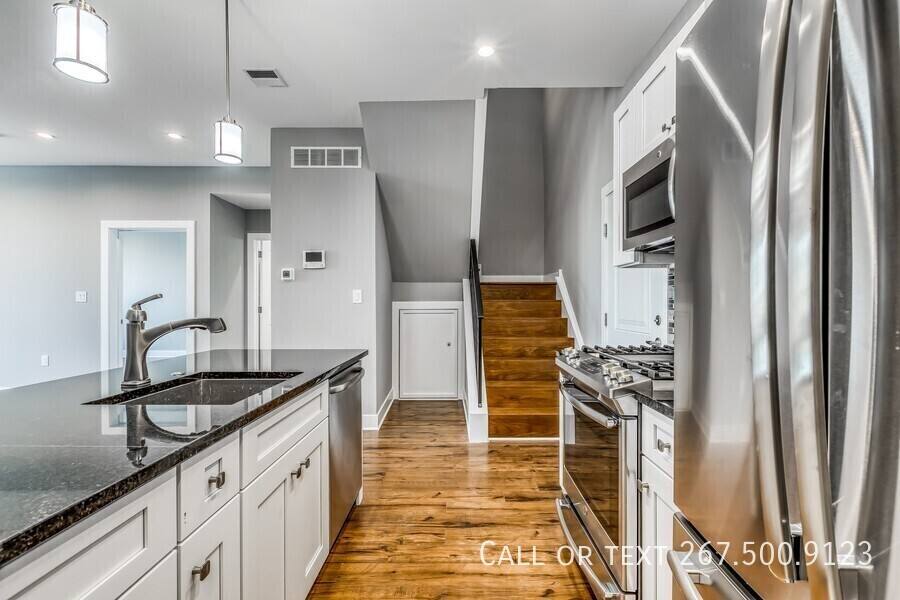 Apartment for rent at 330 Cambridge St #2B, Philadelphia, PA 19123