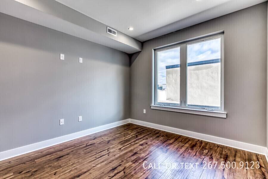 Apartment for rent at 330 Cambridge St #2B, Philadelphia, PA 19123