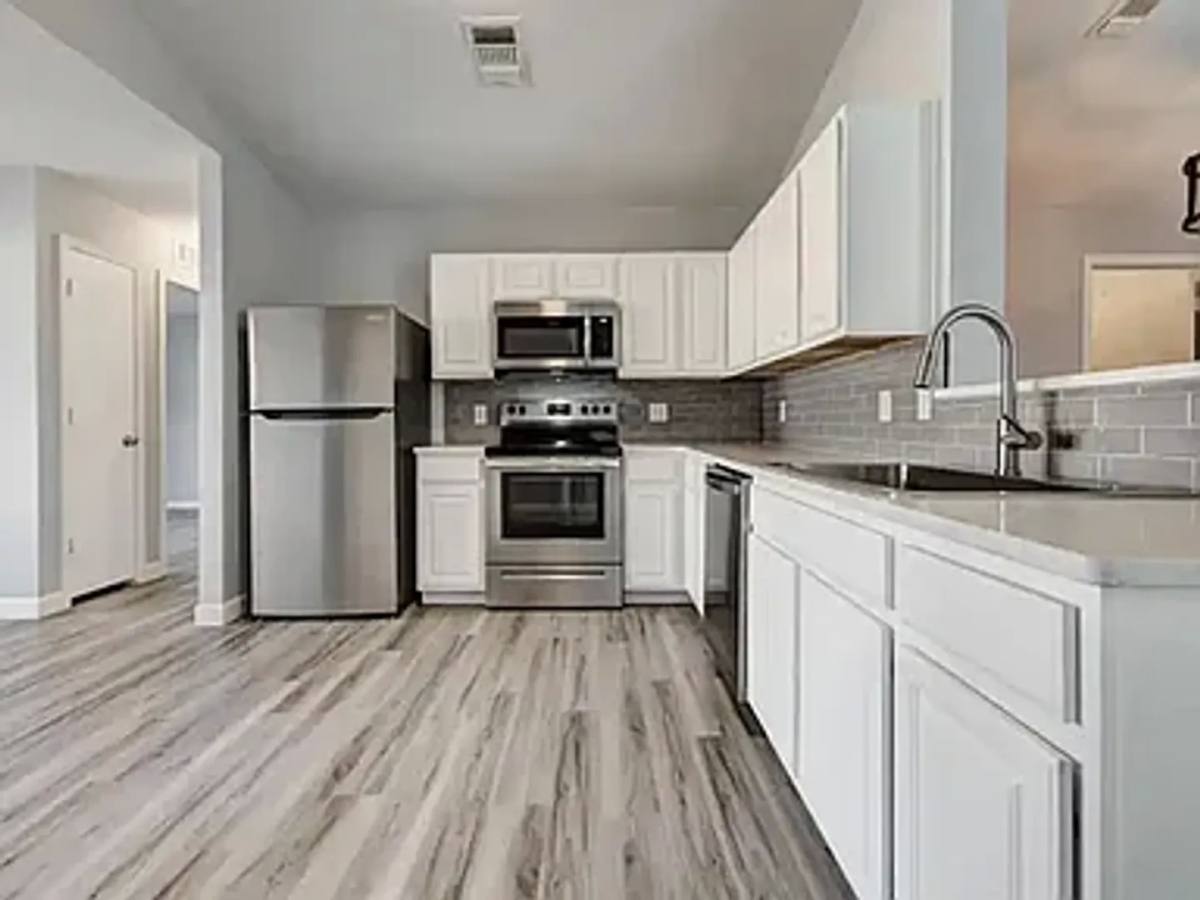 House for rent at 18637 Piedra Dr, Edmond, OK 73012