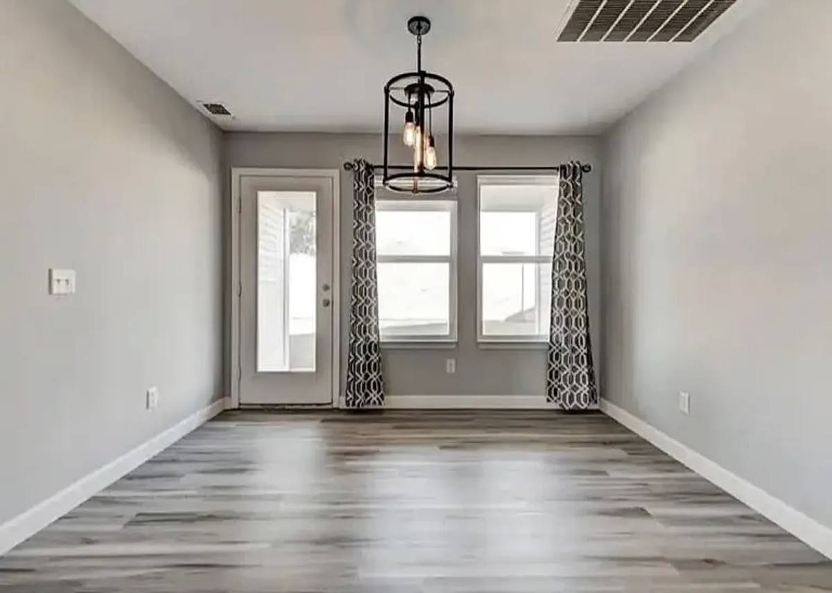 House for rent at 18637 Piedra Dr, Edmond, OK 73012