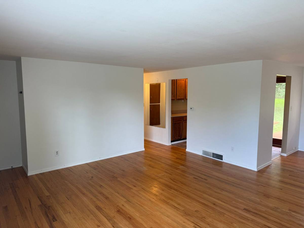 House for rent at 11204 106th Ave NE, Kirkland, WA 98034