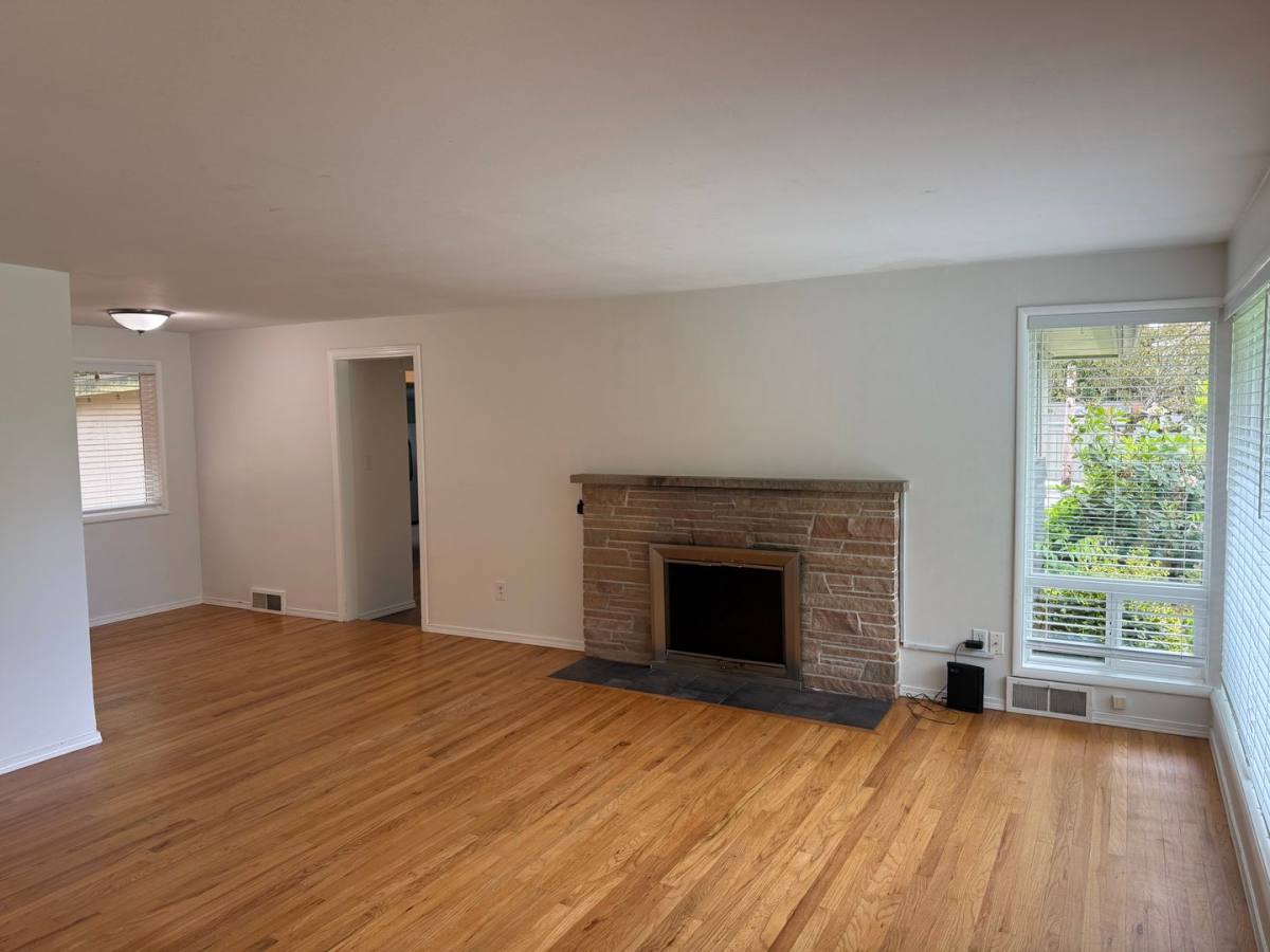 House for rent at 11204 106th Ave NE, Kirkland, WA 98034