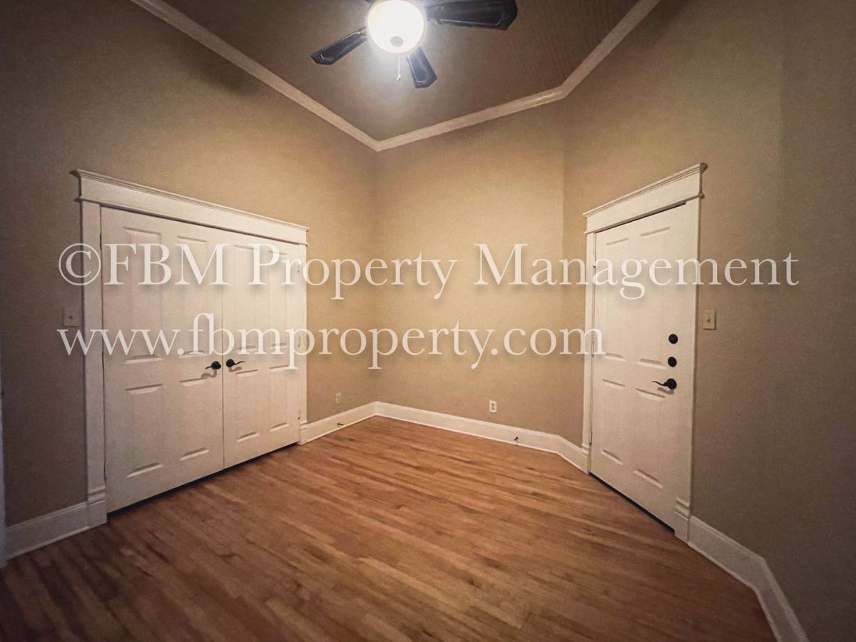Apartment for rent at 315 S Rogers St, Waxahachie, TX 75165