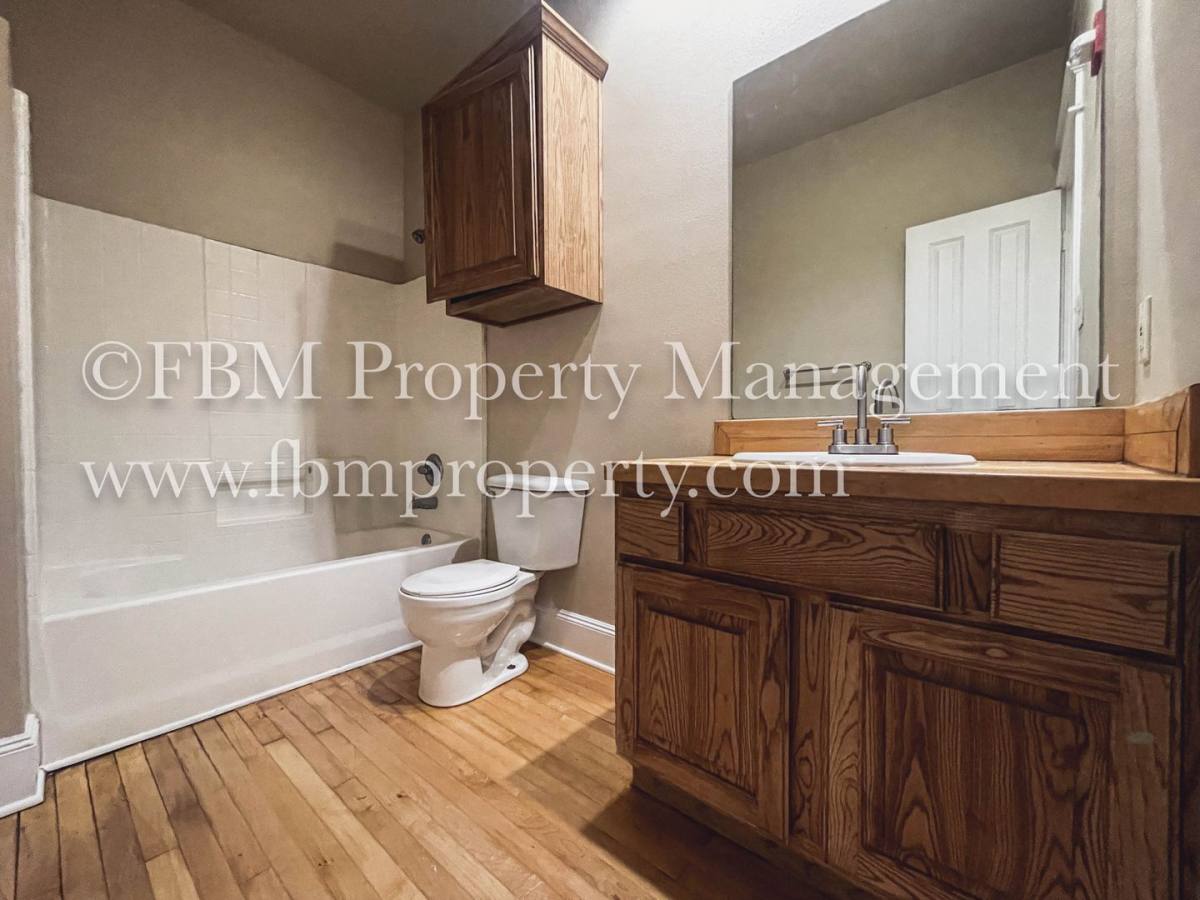 Apartment for rent at 315 S Rogers St, Waxahachie, TX 75165