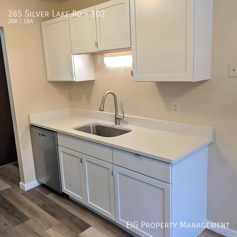 Apartment for rent at 265 Silver Lake Rd #102, Saint Paul, MN 55112
