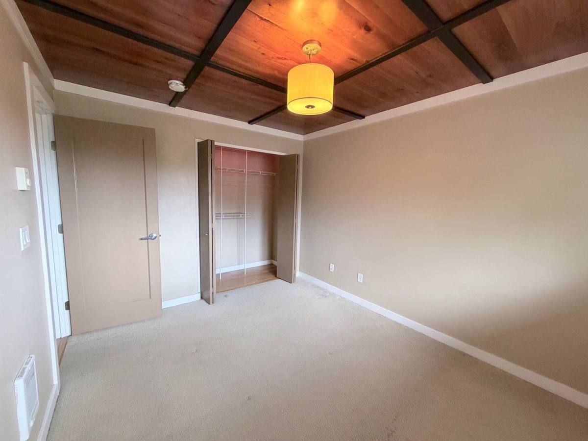 Apartment for rent at 1122 SE 29th Ave, Portland, OR 97214