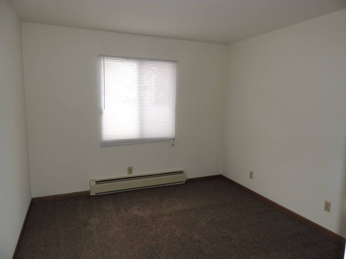 Apartment for rent at 1222-1226 Fleetfoot Dr, Waukesha, WI 53186