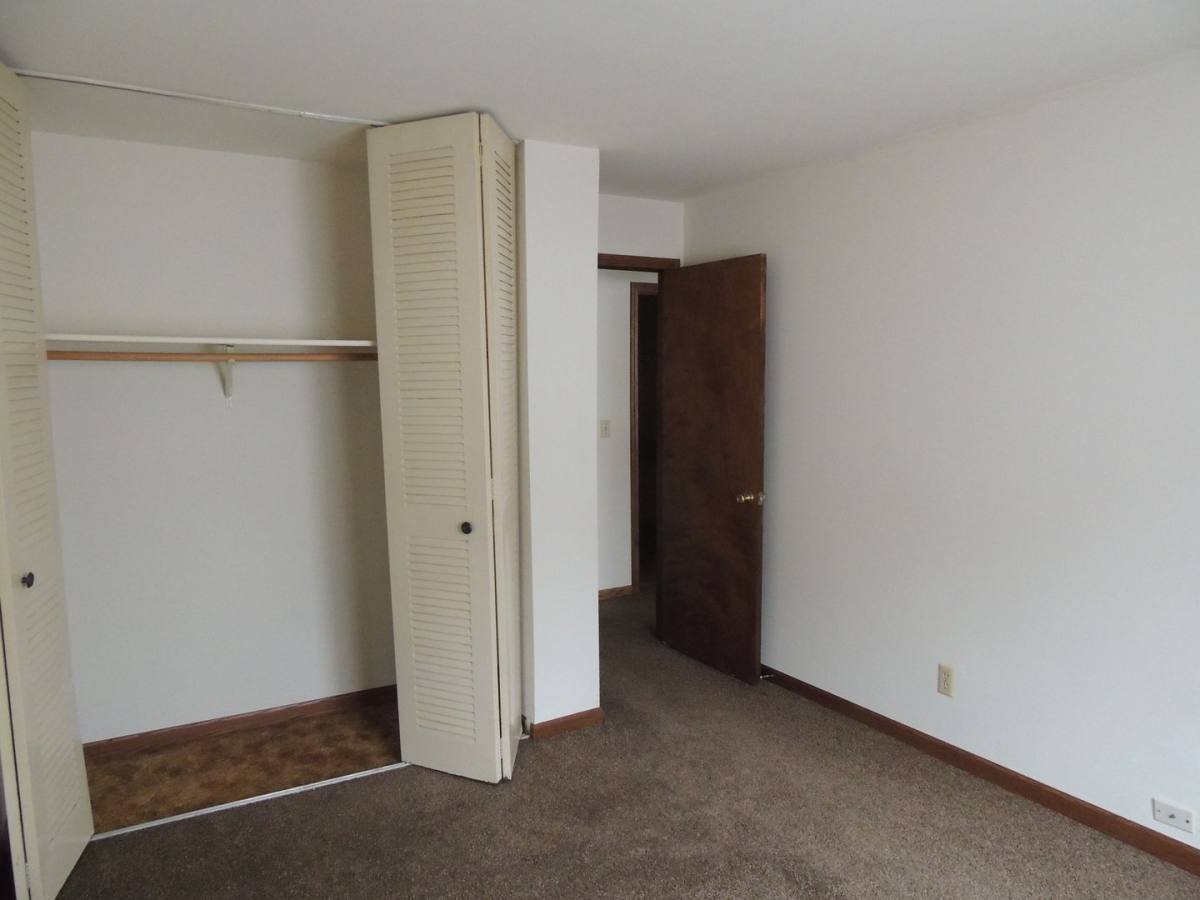 Apartment for rent at 1222-1226 Fleetfoot Dr, Waukesha, WI 53186
