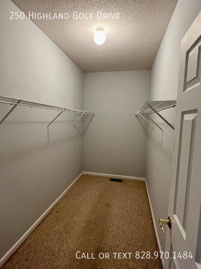 House for rent at 250 Highland Golf Dr, Flat Rock, NC 28731