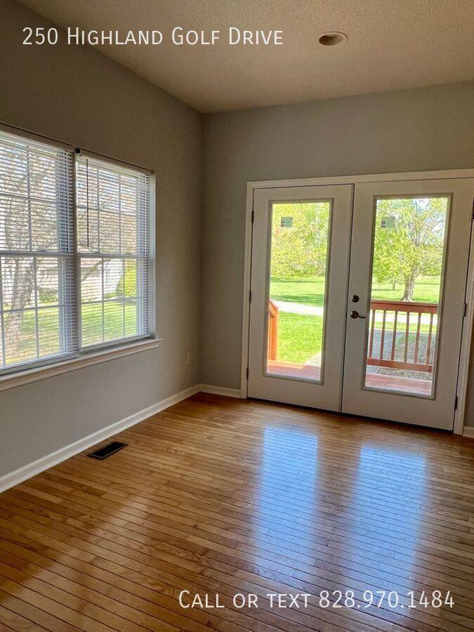 House for rent at 250 Highland Golf Dr, Flat Rock, NC 28731