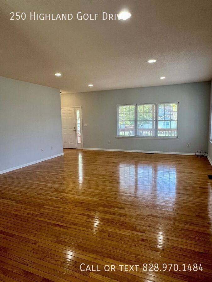 House for rent at 250 Highland Golf Dr, Flat Rock, NC 28731