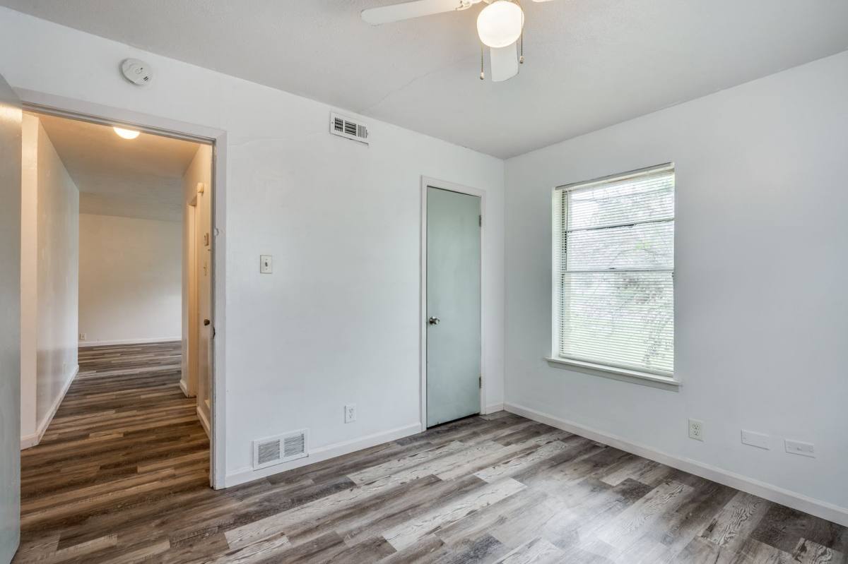 House for rent at 808 E 5th St, Irving, TX 75060