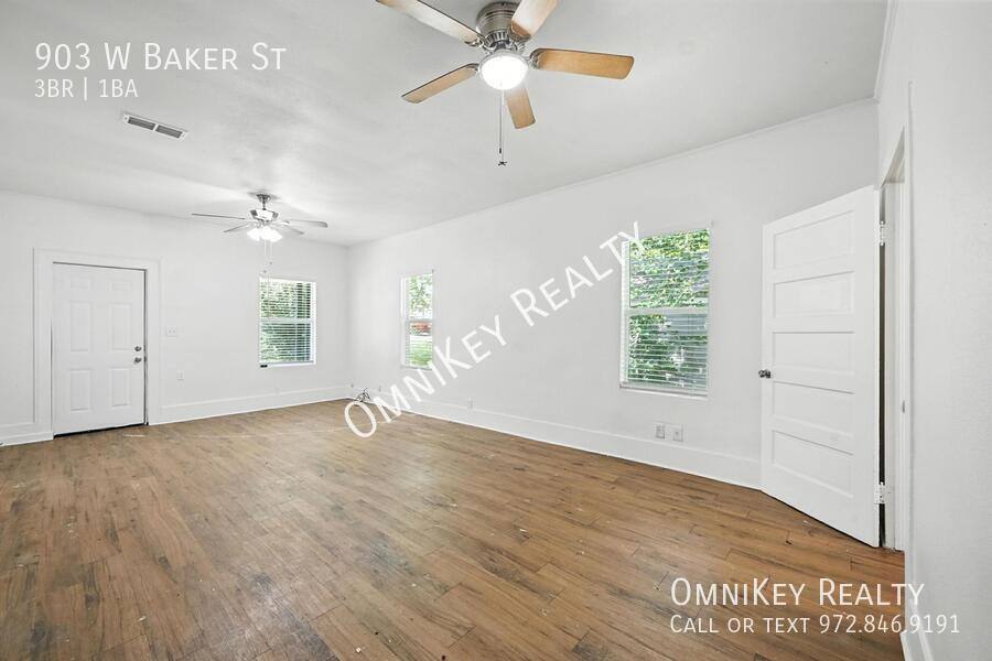 House for rent at 903 W Baker St, Denison, TX 75020