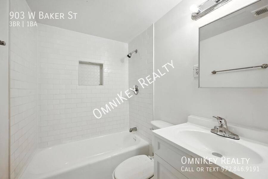 House for rent at 903 W Baker St, Denison, TX 75020