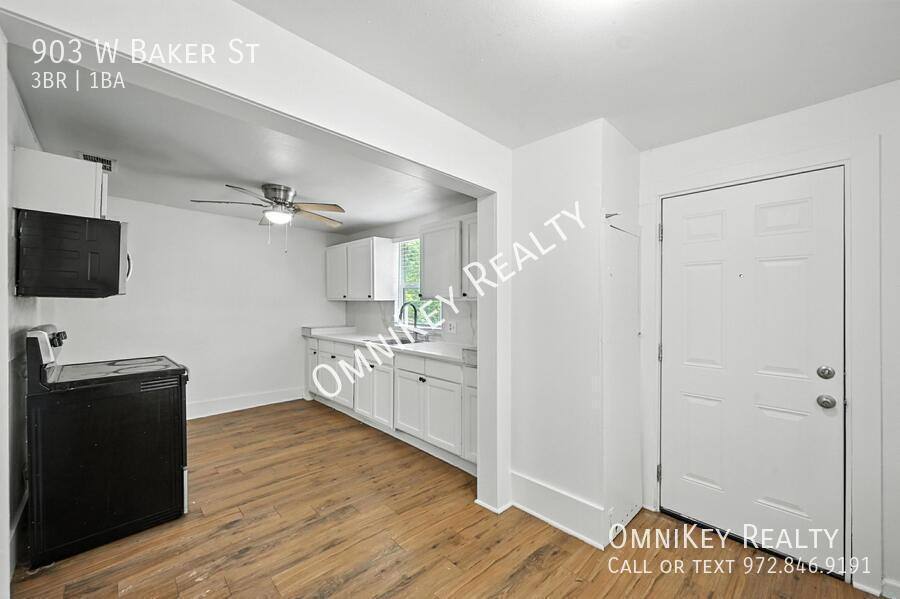 House for rent at 903 W Baker St, Denison, TX 75020