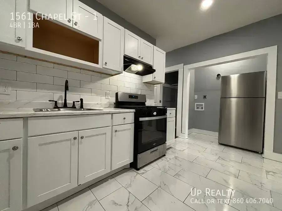 Apartment for rent at 1561 Chapel St #1, New Haven, CT 06511