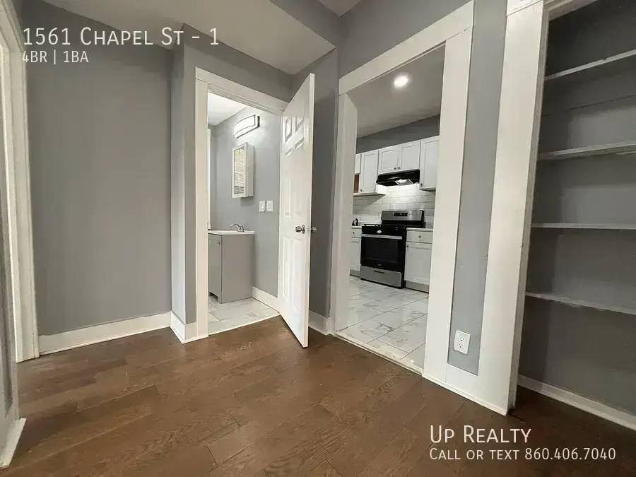 Apartment for rent at 1561 Chapel St #1, New Haven, CT 06511