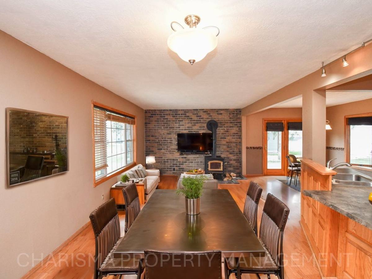 Apartment for rent at 335 Vernon Dr, Harrisburg, SD 57032