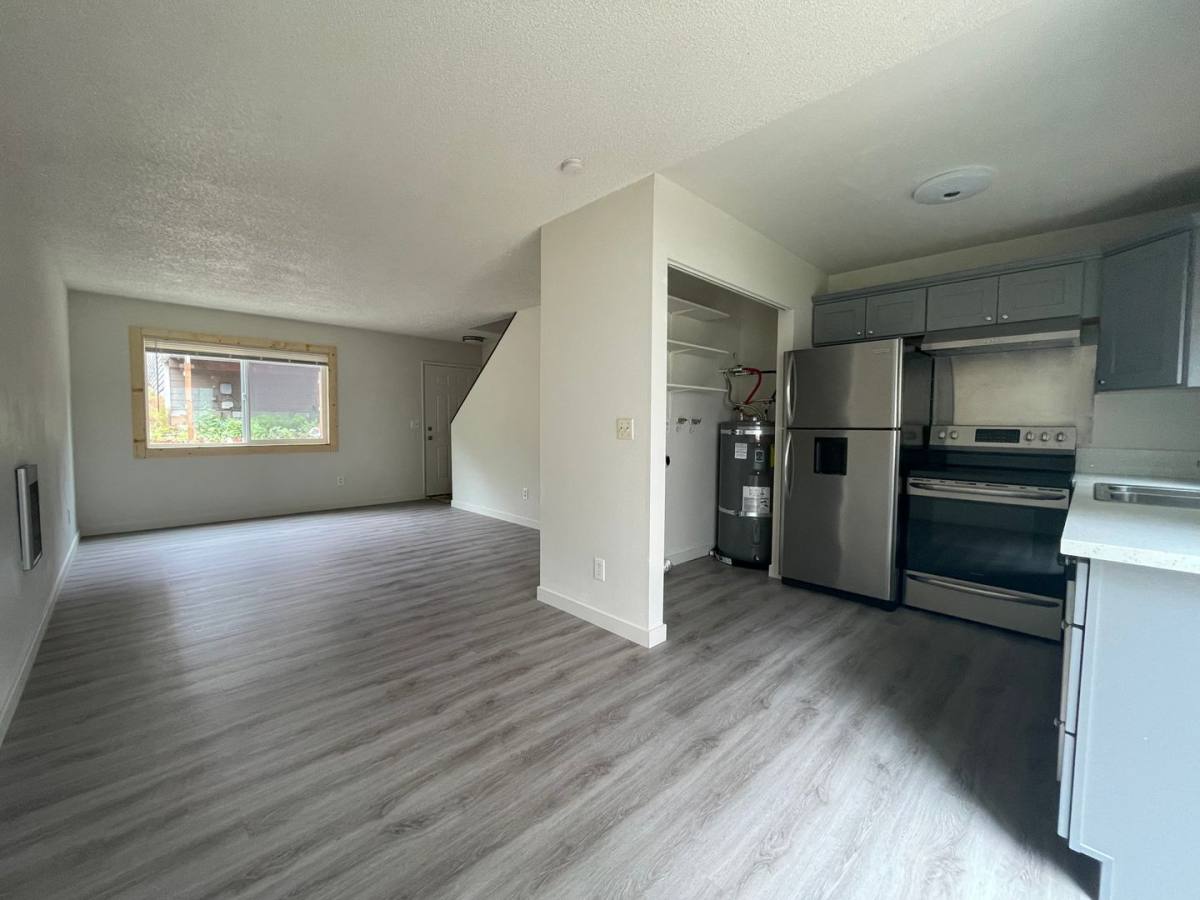 Apartment for rent at 8020 SW 19th Ave, Portland, OR 97219
