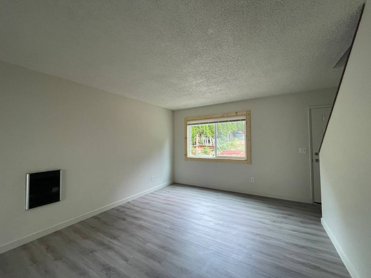 Apartment for rent at 8020 SW 19th Ave, Portland, OR 97219